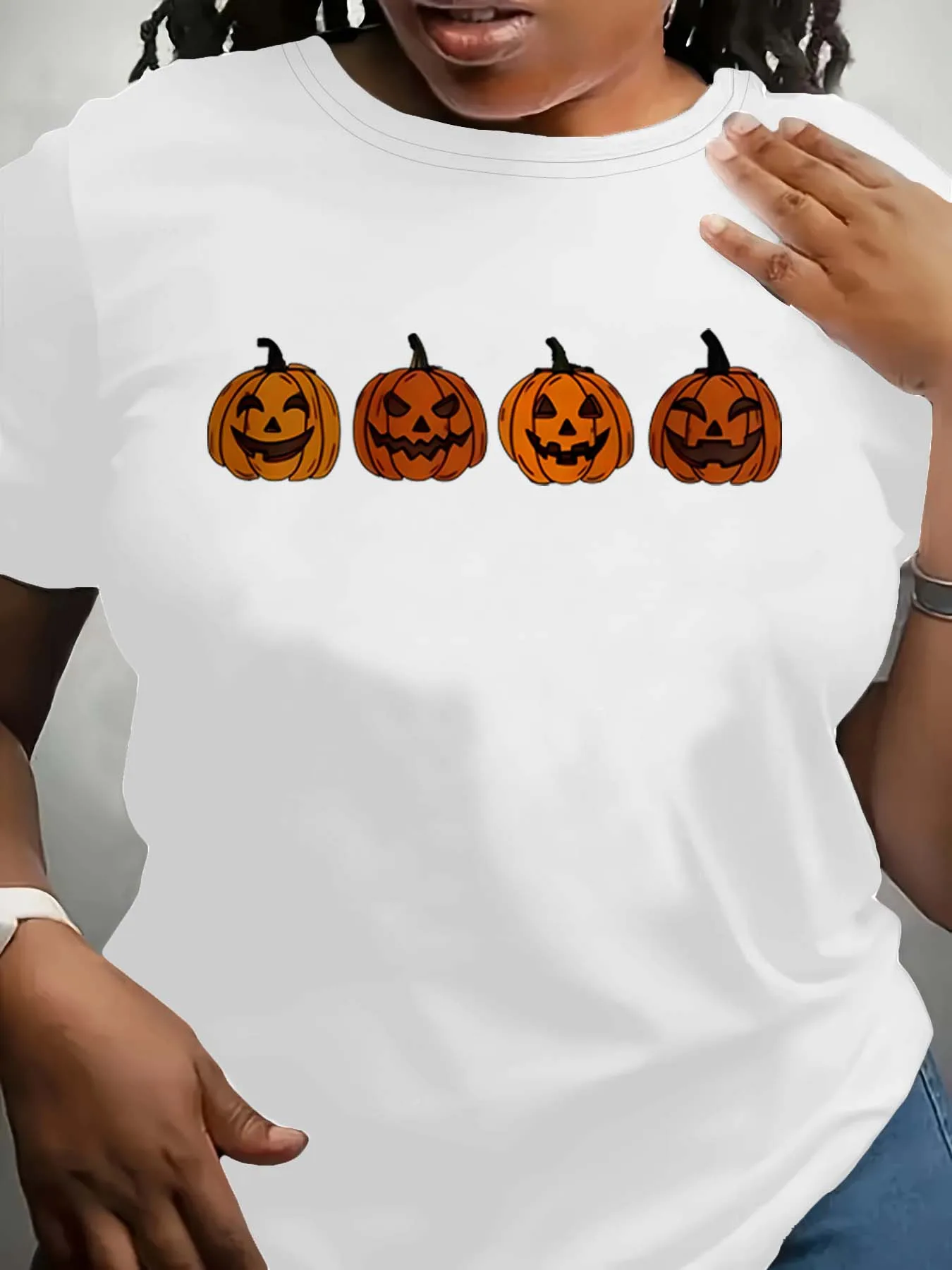 Стильный осенний наряд с мотивом тыквенного фонаря больших размеров
Стильный осенний наряд с мотивом тыквенного фонаря больших размеров