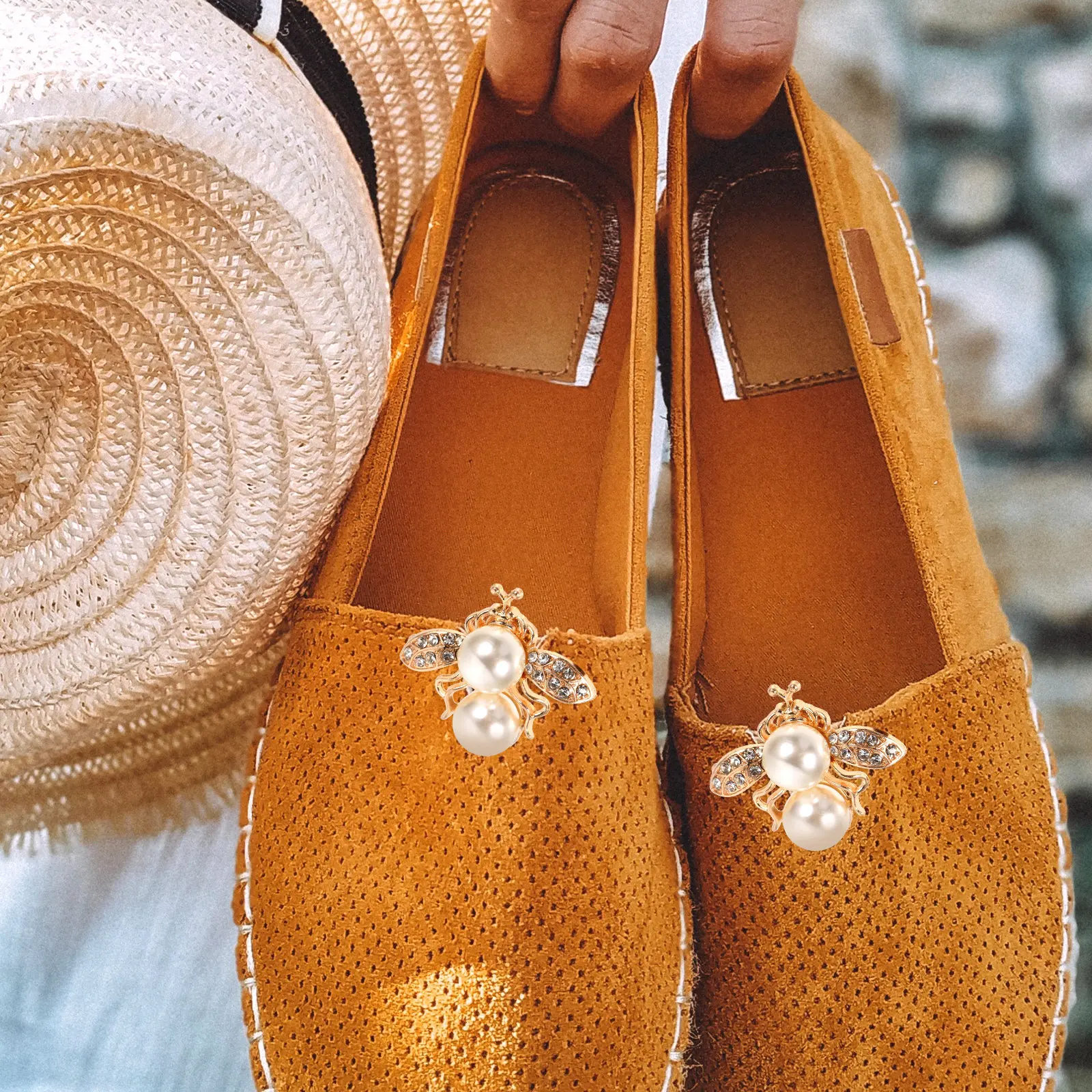 Shiny Pearl Rhinestone Bee Shoe Clip Fashion Shoe Decoration for Wedding High Heels Party Accessories Easy Fix
Shiny Pearl Rhinestone Bee Shoe Clip Fashion Shoe Decoration for Wedding High Heels Party Accessories Easy Fix