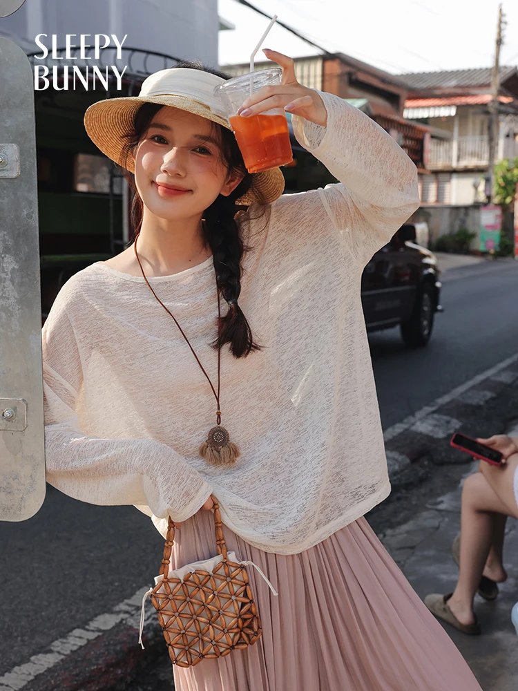 Summer Sheer Textured Long Sleeve T-Shirt Women Lightweight Breathable Loose Fit Round Neck Sun Protection Casual Lazy Style Top
Summer Sheer Textured Long Sleeve T-Shirt Women Lightweight Breathable Loose Fit Round Neck Sun Protection Casual Lazy Style Top
