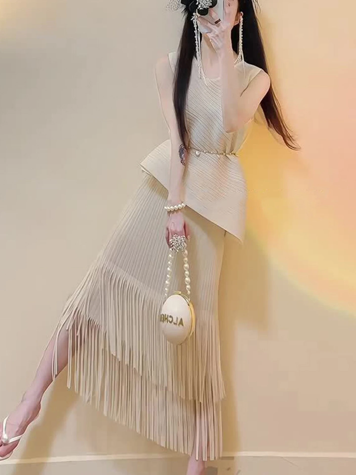 Fashionable Loose Women's Outfit Summer 2026 by Sanza Art Creation Floral Tassel Trim Top And Half Skirt Set Simple Elegant
Fashionable Loose Women's Outfit Summer 2026 by Sanza Art Creation Floral Tassel Trim Top And Half Skirt Set Simple Elegant