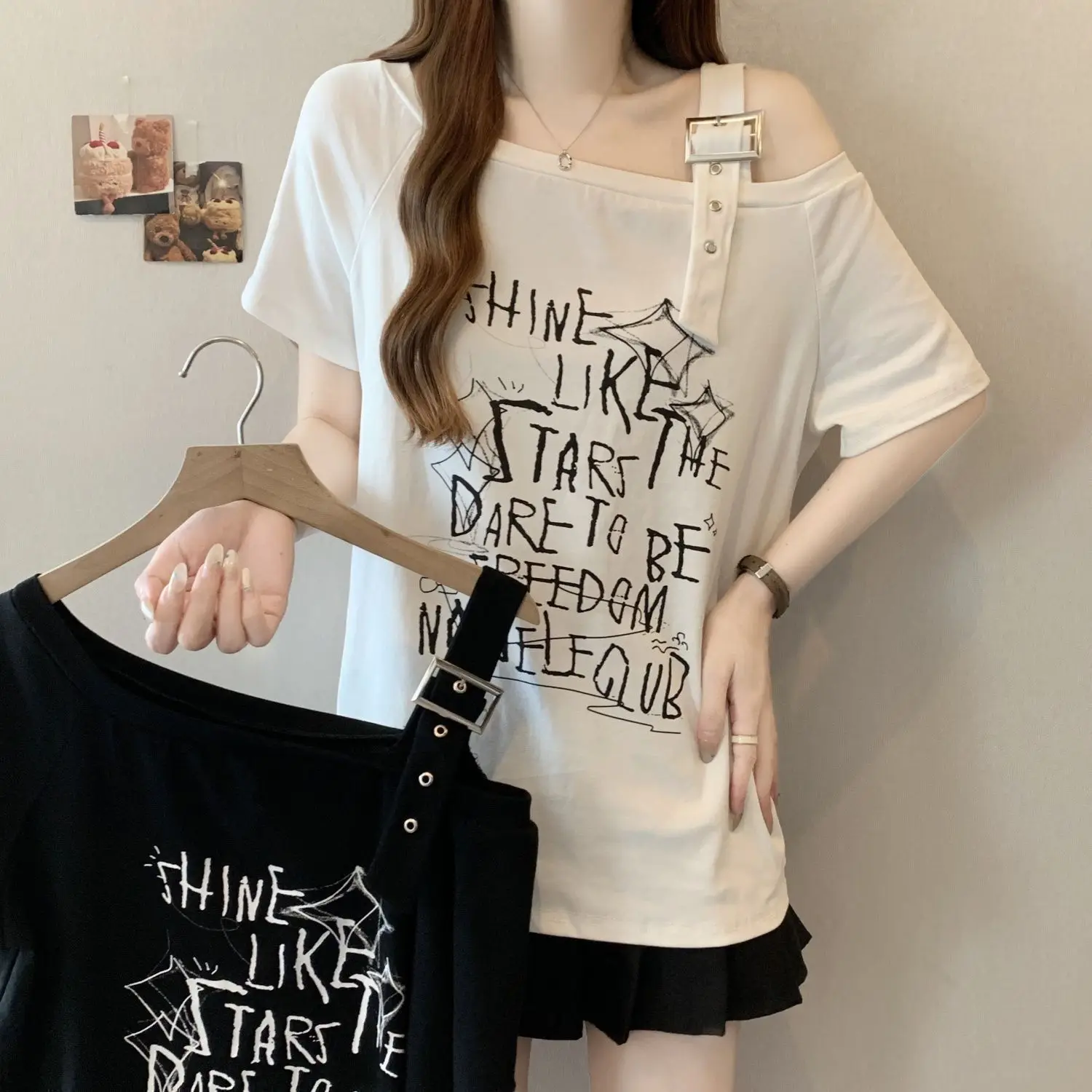 American Fashion Off Shoulder Short Sleeved T-shirt for Women's Summer New Loose and Slimming Casual Top
American Fashion Off Shoulder Short Sleeved T-shirt for Women's Summer New Loose and Slimming Casual Top