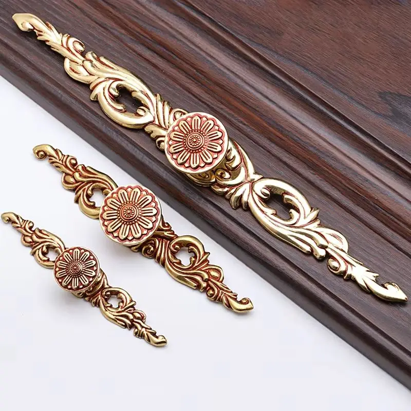 Retro 4PCS Solid Brass Antique Furniture Handles Drawer Pulls Cupboard Wardrobe Kitchen Dresser Shoe TV Wine Cabinet Pulls Knobs
Retro 4PCS Solid Brass Antique Furniture Handles Drawer Pulls Cupboard Wardrobe Kitchen Dresser Shoe TV Wine Cabinet Pulls Knobs