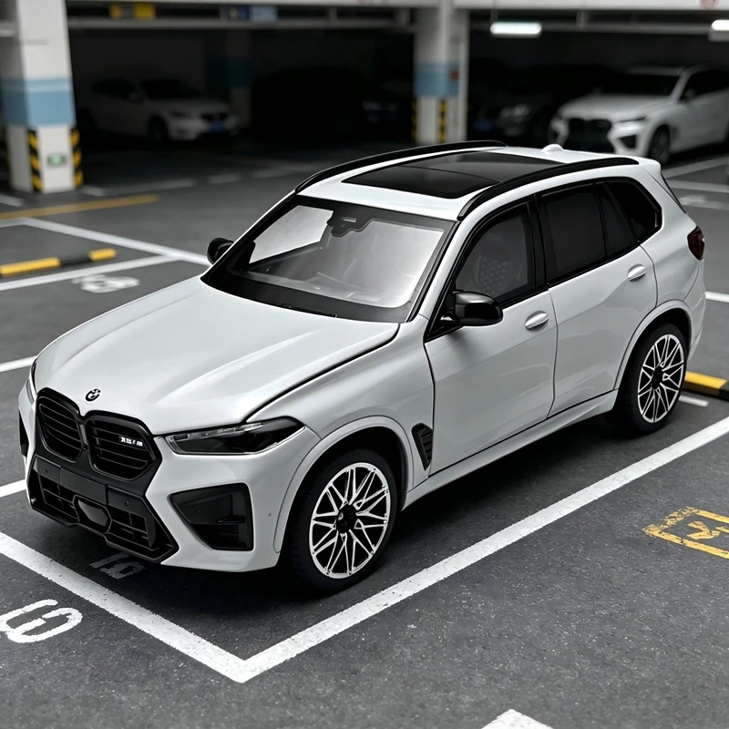 1:24 simulation BMW X5M alloy car model doors and engine hood, trunk can be opened has sound and lighting good quality
1:24 simulation BMW X5M alloy car model doors and engine hood, trunk can be opened has sound and lighting good quality