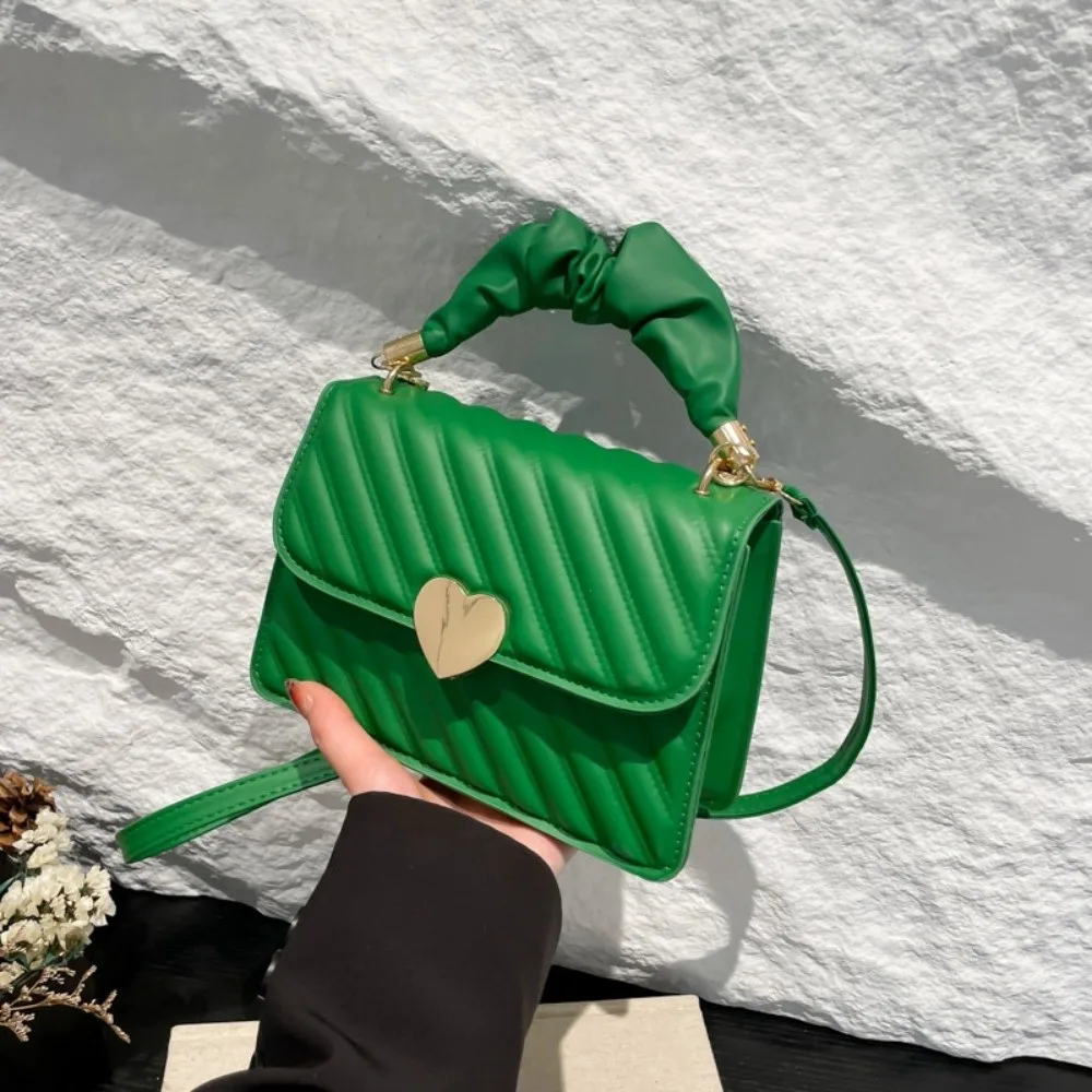 Simple Design Small Square Bag Leather Exquisite Texture Heart Lock Bag Stylish Hand Carrying Mini PU Shoulde Handbag Dating Use
Simple Design Small Square Bag Leather Exquisite Texture Heart Lock Bag Stylish Hand Carrying Mini PU Shoulde Handbag Dating Use