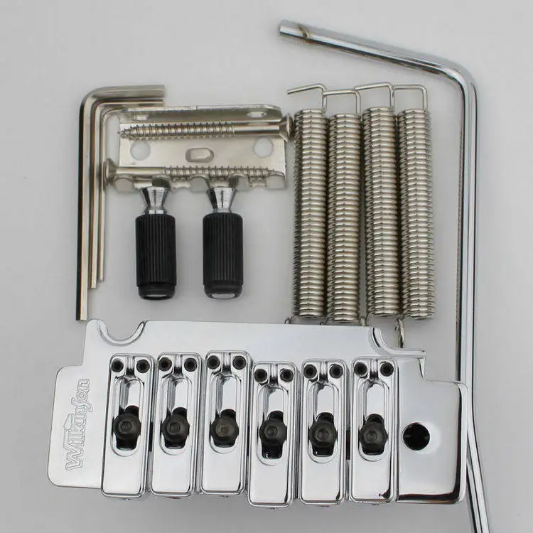 Электрогитара Wilkinson WVS50K с двухточечным тремоло-бриджем и системой тремоло
Электрогитара Wilkinson WVS50K с двухточечным тремоло-бриджем и системой тремоло