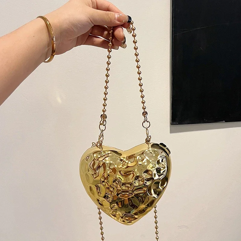 Шикарная винтажная кожаная сумка через плечо — минималистичный роскошный кошелек-мессенджер с золотым логотипом, модная повседневная сумка-тоут для женщин
Шикарная винтажная кожаная сумка через плечо — минималистичный роскошный кошелек-мессенджер с золотым логотипом, модная повседневная сумка-тоут для женщин