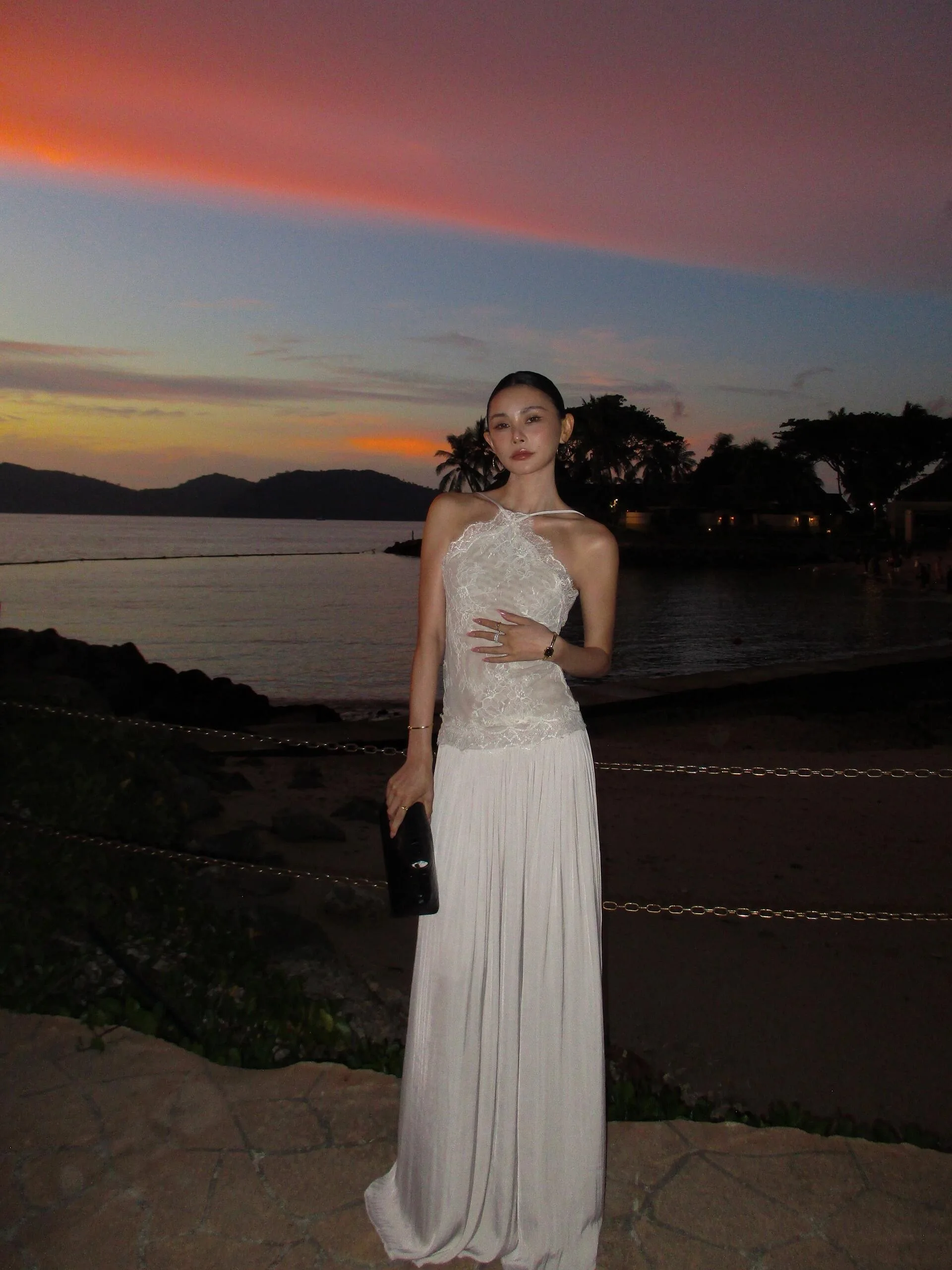 Изысканная вечерняя юбка-миди с кружевной отделкой и художественным дизайном, пышное бальное платье с высокой талией и А-образным силуэтом
Изысканная вечерняя юбка-миди с кружевной отделкой и художественным дизайном, пышное бальное платье с высокой талией и А-образным силуэтом