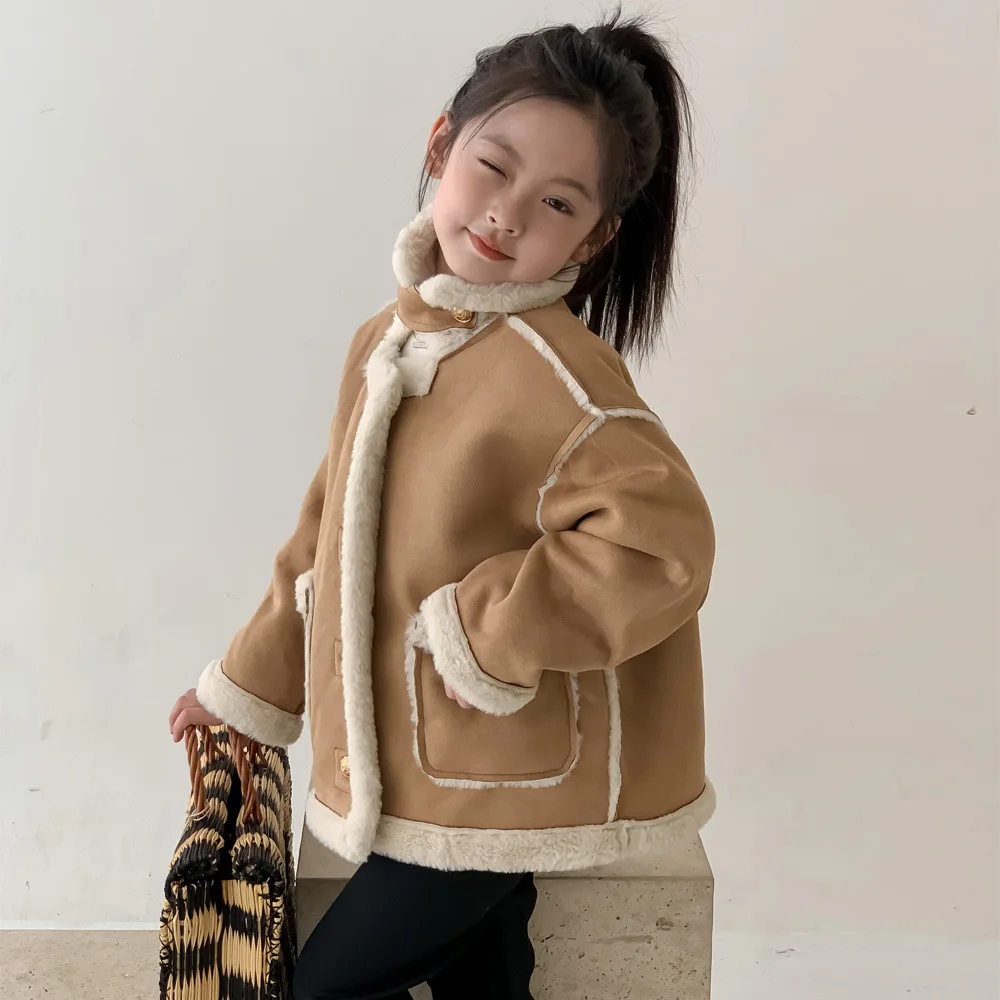 Girls Furmop Coat 2023 Winter New Children's Children's Children's Thick Warm and Warm Lamb plush locomotive fashion trend girl
Girls Furmop Coat 2023 Winter New Children's Children's Children's Thick Warm and Warm Lamb plush locomotive fashion trend girl