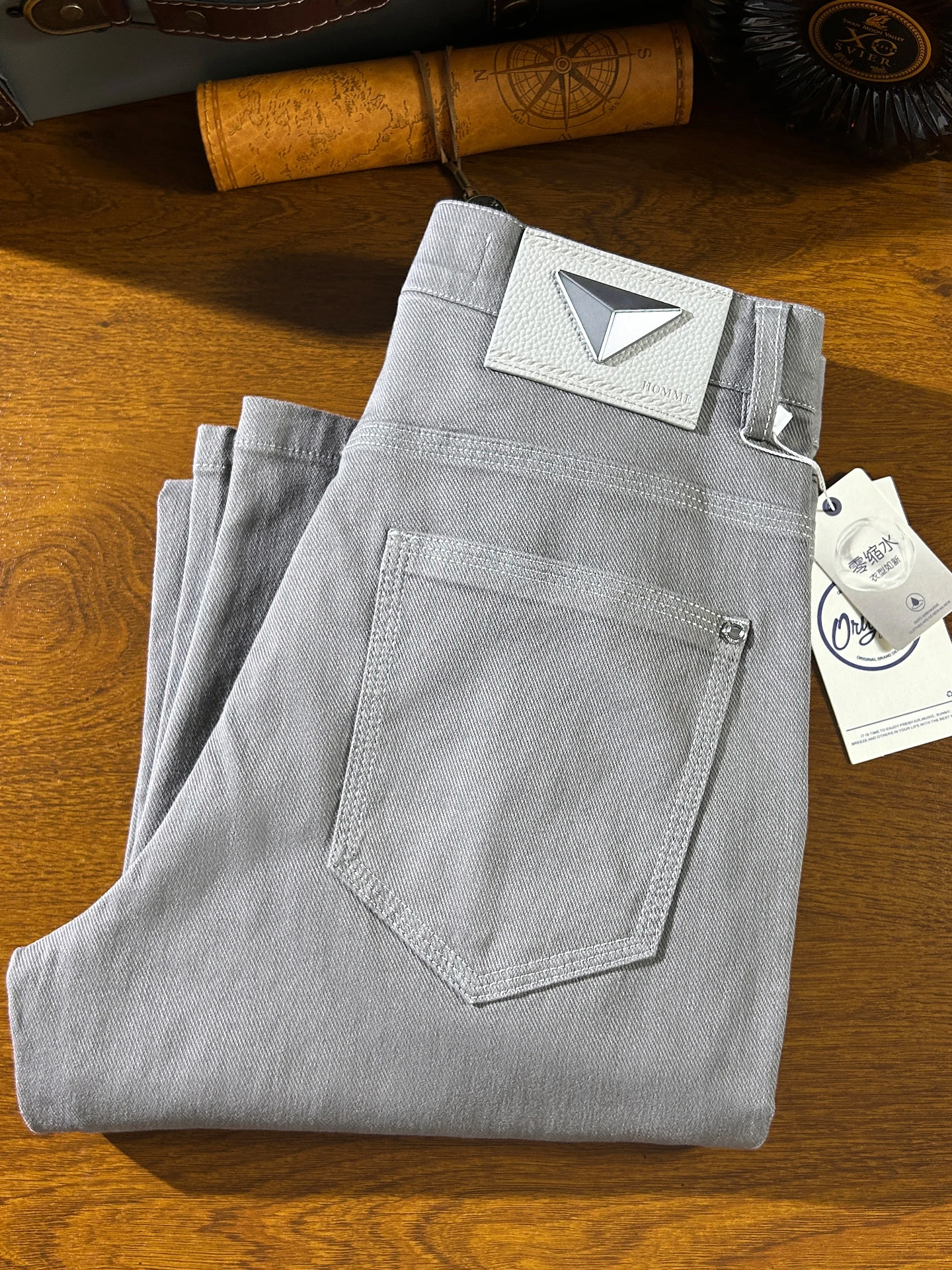 Высококачественные мужские повседневные брюки прямого кроя, удобные, универсальные, модные, из хлопка, для осени и зимы.
Высококачественные мужские повседневные брюки прямого кроя, удобные, универсальные, модные, из хлопка, для осени и зимы.