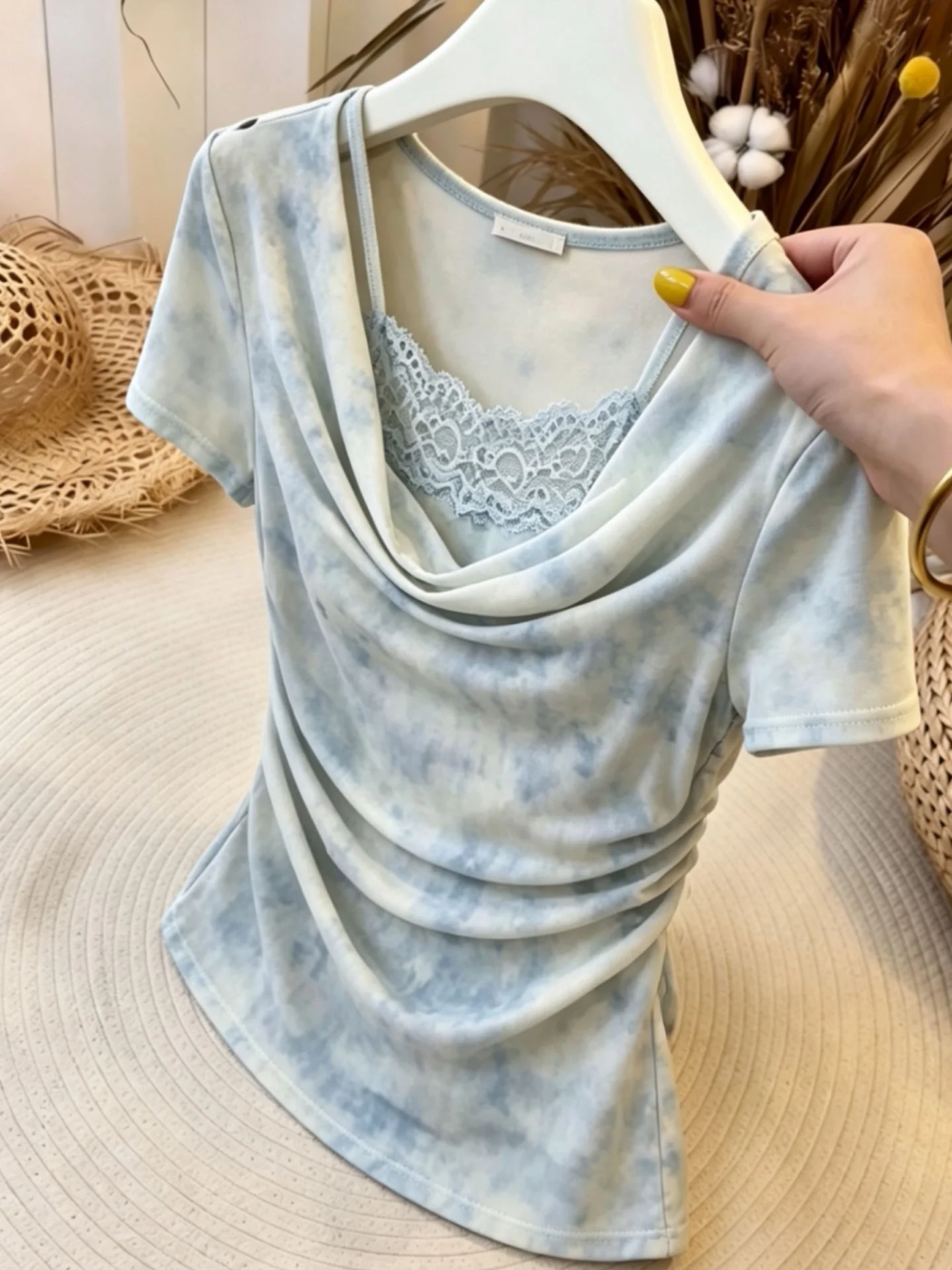 Korean Style Lace Splice Swing Collar Short Sleeve T-Shirt Women's Fashionable Versatile Summer Top Commute Style Straight Cut
Korean Style Lace Splice Swing Collar Short Sleeve T-Shirt Women's Fashionable Versatile Summer Top Commute Style Straight Cut