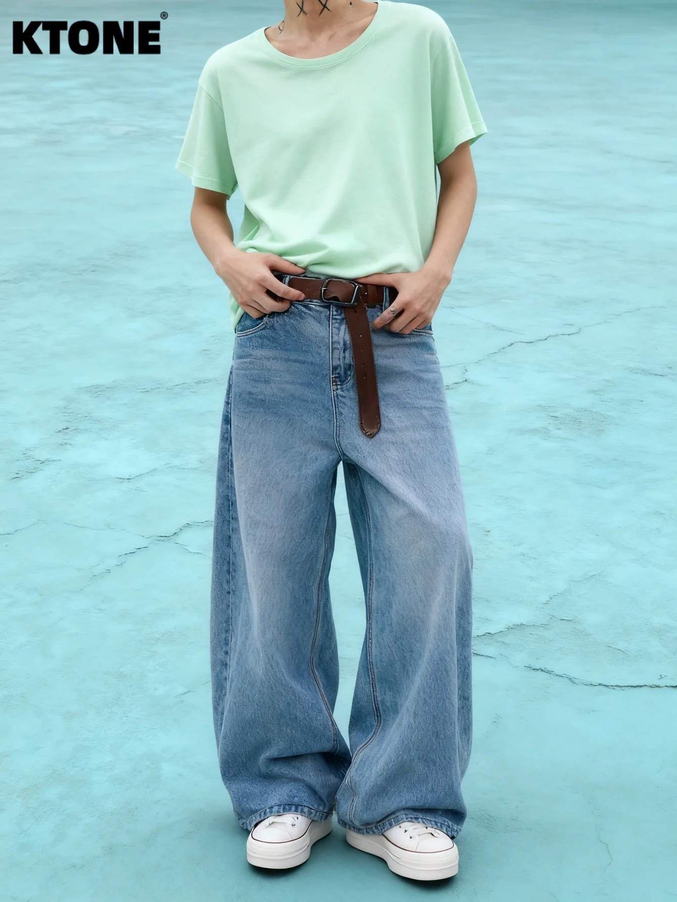 Men's Blue Baggy Jeans For Dating Light Retro Y2K Original Drip Fashion Denim No accessories or belts included
Men's Blue Baggy Jeans For Dating Light Retro Y2K Original Drip Fashion Denim No accessories or belts included