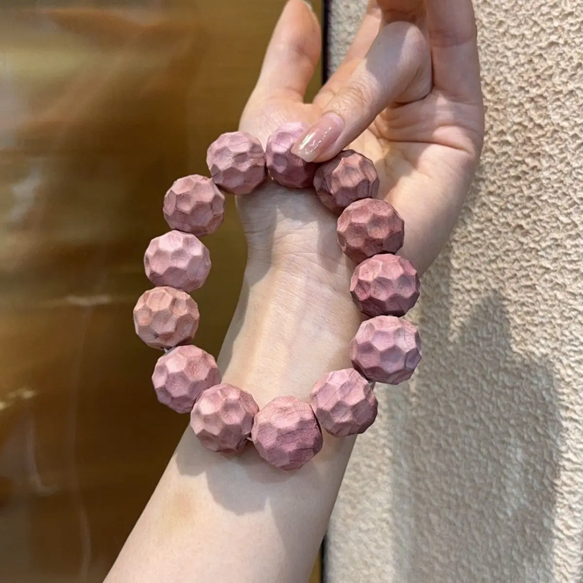Blood Cedar Wood Hammer Pattern Non-Phase Single Circle Bracelet Handmade Pendant Jewelry Accessories Natural Wooden HandString
Blood Cedar Wood Hammer Pattern Non-Phase Single Circle Bracelet Handmade Pendant Jewelry Accessories Natural Wooden HandString