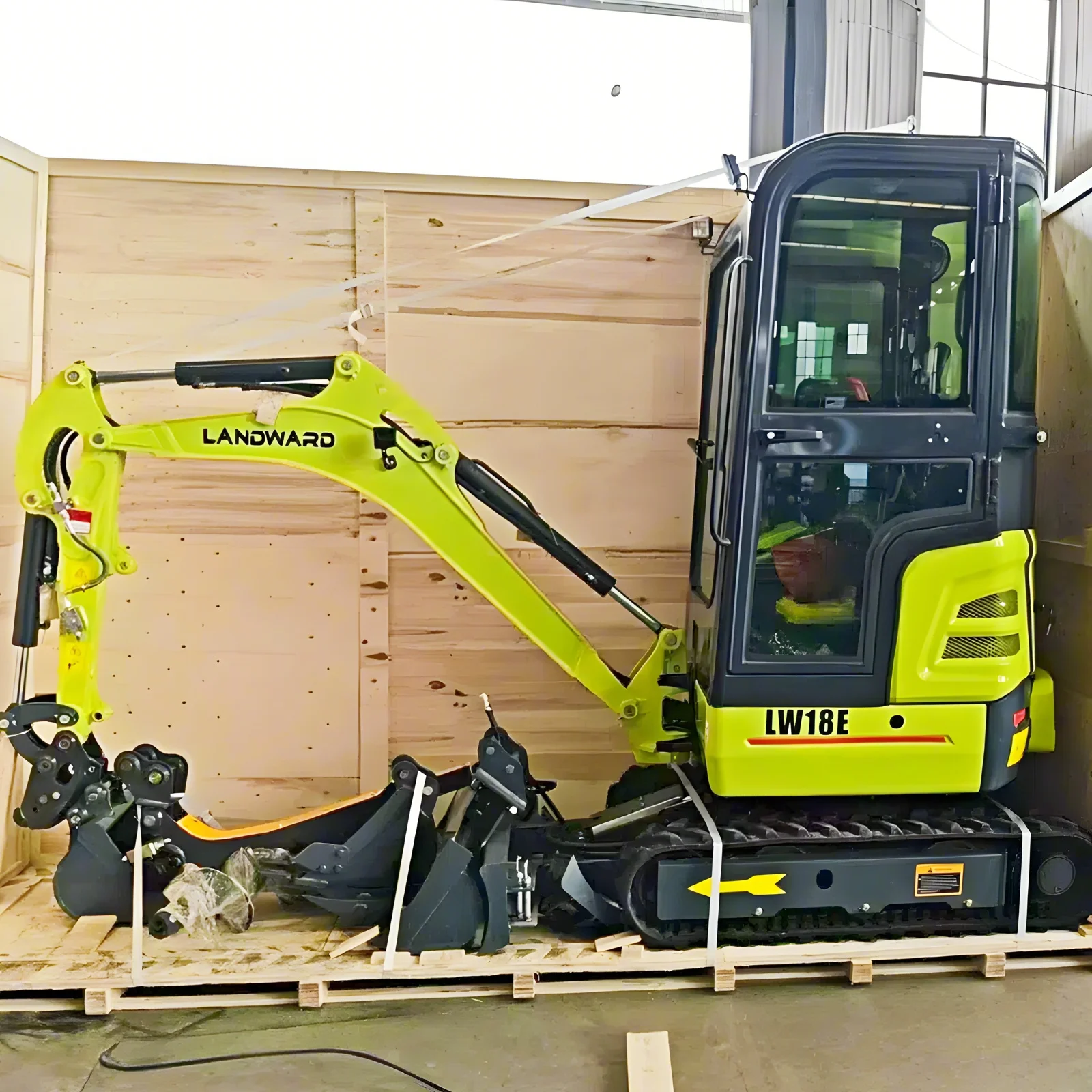 Chinese Factory Mini Excavator 0.6 Ton New Construction Machinery Small Excavator Mini Digger Cheap Mini Excavator Customized
Chinese Factory Mini Excavator 0.6 Ton New Construction Machinery Small Excavator Mini Digger Cheap Mini Excavator Customized