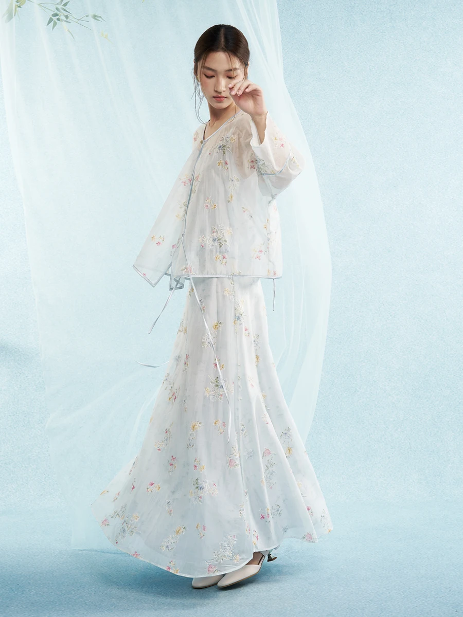 Новый китайский комплект с длинной юбкой для женщин: легкий, с защитой от солнца, оригинальный дизайн, Yard Zhou Dr, для родителей и детей
Новый китайский комплект с длинной юбкой для женщин: легкий, с защитой от солнца, оригинальный дизайн, Yard Zhou Dr, для родителей и детей