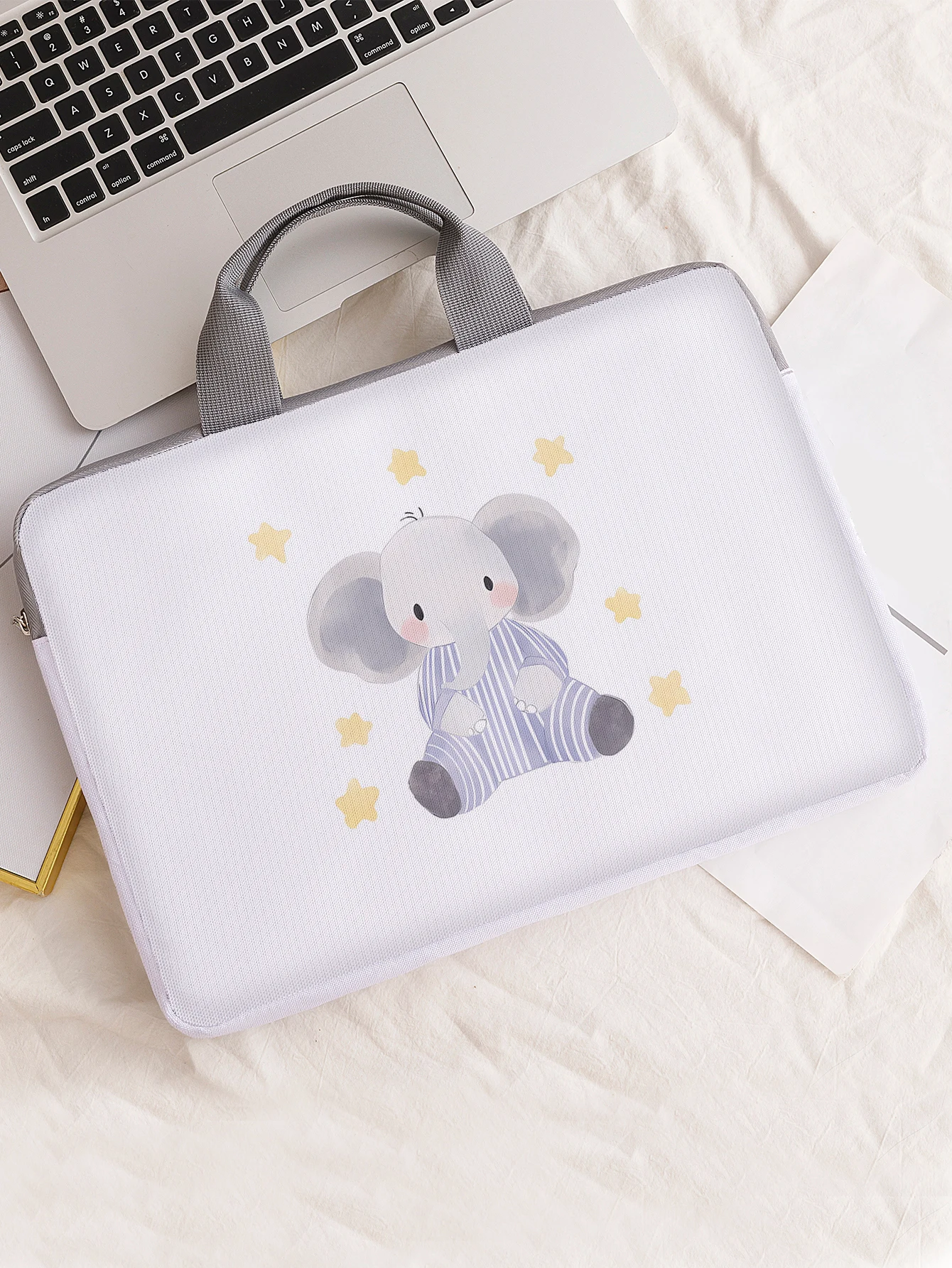One Set, Two Styles, Colorful Cartoon Elephant Printed Laptop Sleeve, Briefcase, Suitable for 14-inch Laptops
One Set, Two Styles, Colorful Cartoon Elephant Printed Laptop Sleeve, Briefcase, Suitable for 14-inch Laptops