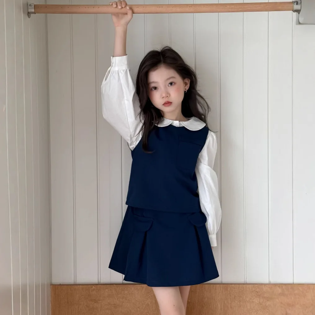Children Clothes Suit 2025 Spring Girl Korean Style Doll Collar Shirt Sleeveless Vest Pleated Skirt Suit Three-piece Set
Children Clothes Suit 2025 Spring Girl Korean Style Doll Collar Shirt Sleeveless Vest Pleated Skirt Suit Three-piece Set