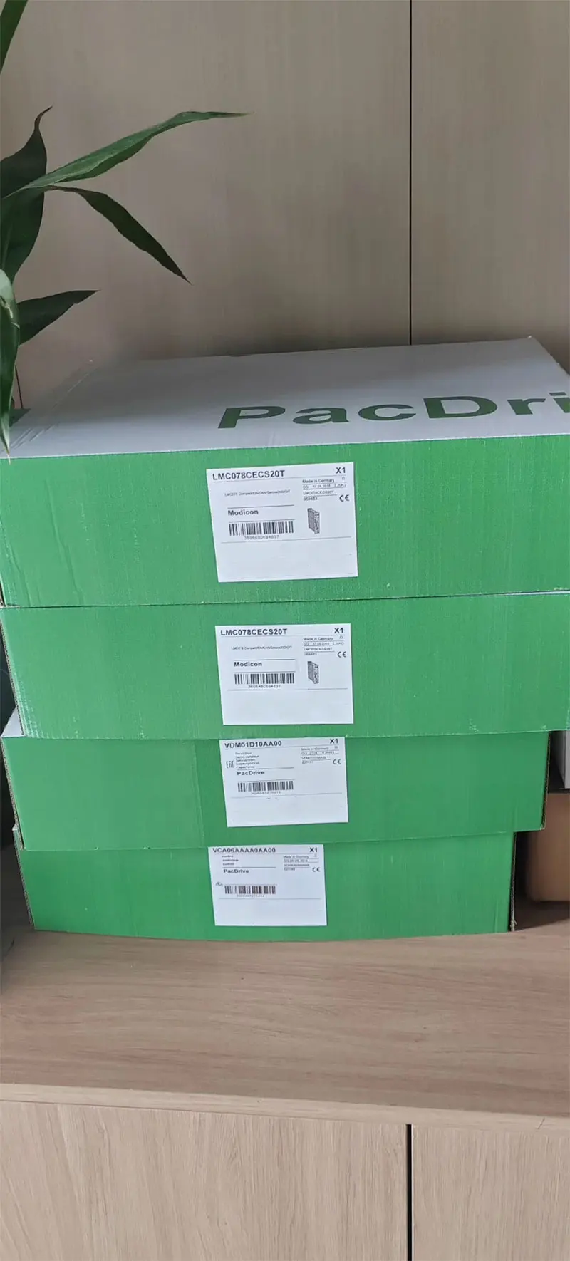 Brand New TCSEAZ01PSFM20S TCSEAZ01LSFM20S TCSEAZ01LSFM20C One Year Warranty
Brand New TCSEAZ01PSFM20S TCSEAZ01LSFM20S TCSEAZ01LSFM20C One Year Warranty 