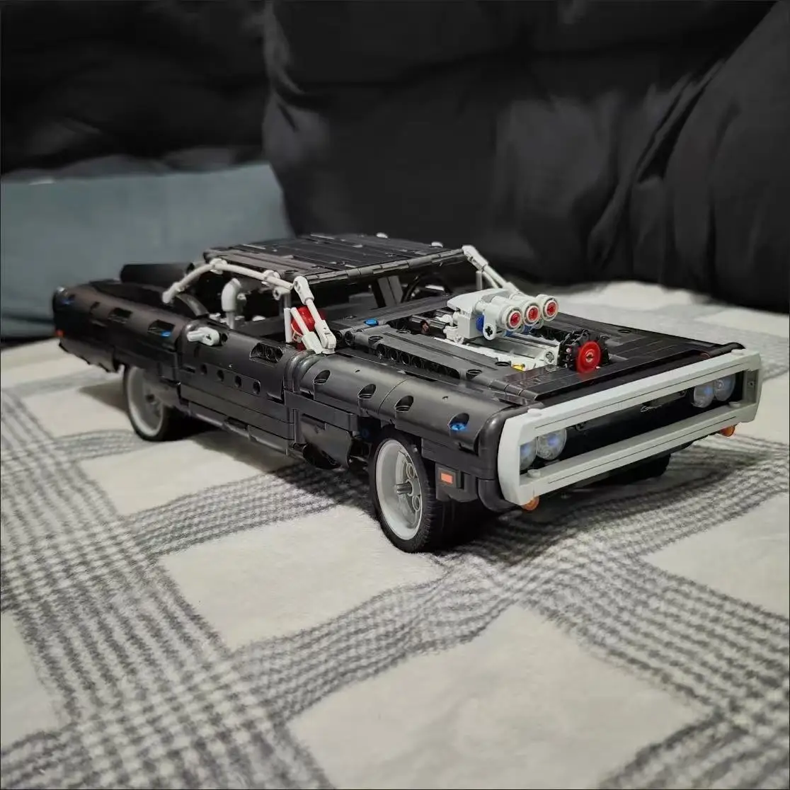 Техническая модель гоночного автомобиля Dodge Charger 42111, конструктор по мотивам фильма «Форсаж», знаменитый автомобиль, кирпичики, игрушки для мальчиков, подарки
Техническая модель гоночного автомобиля Dodge Charger 42111, конструктор по мотивам фильма «Форсаж», знаменитый автомобиль, кирпичики, игрушки для мальчиков, подарки