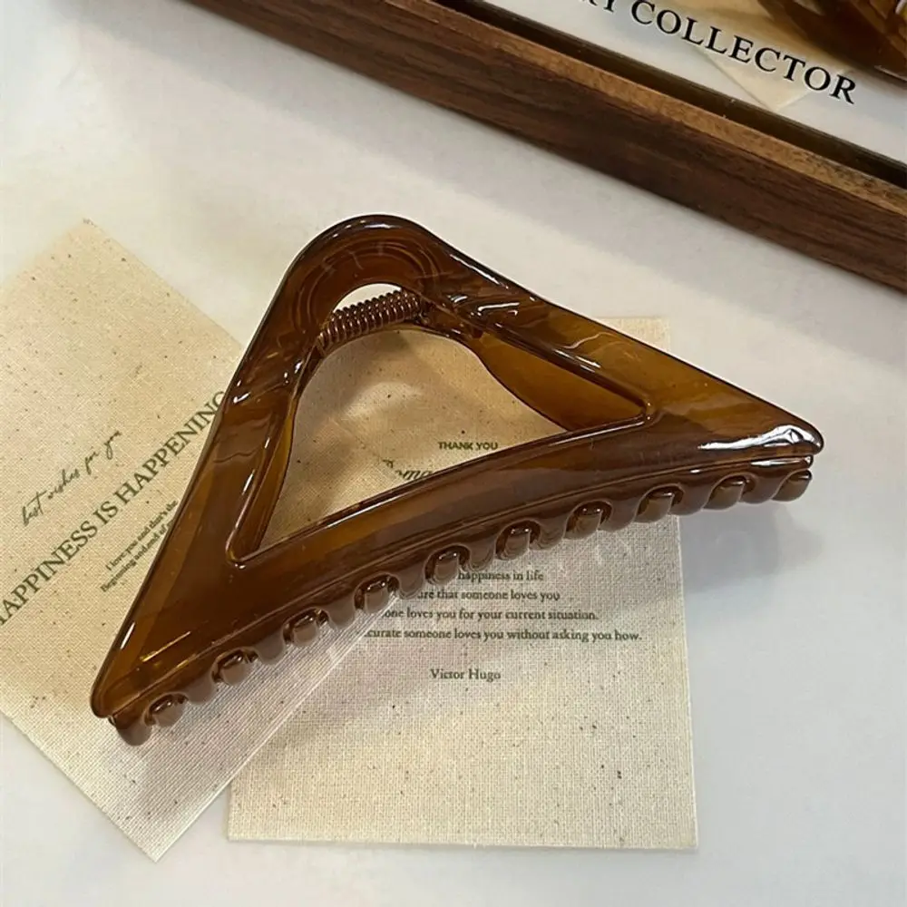 Brown Triangle Print Hair Claw, Minimalist Vintage Gradient Hair Clip
Brown Triangle Print Hair Claw, Minimalist Vintage Gradient Hair Clip