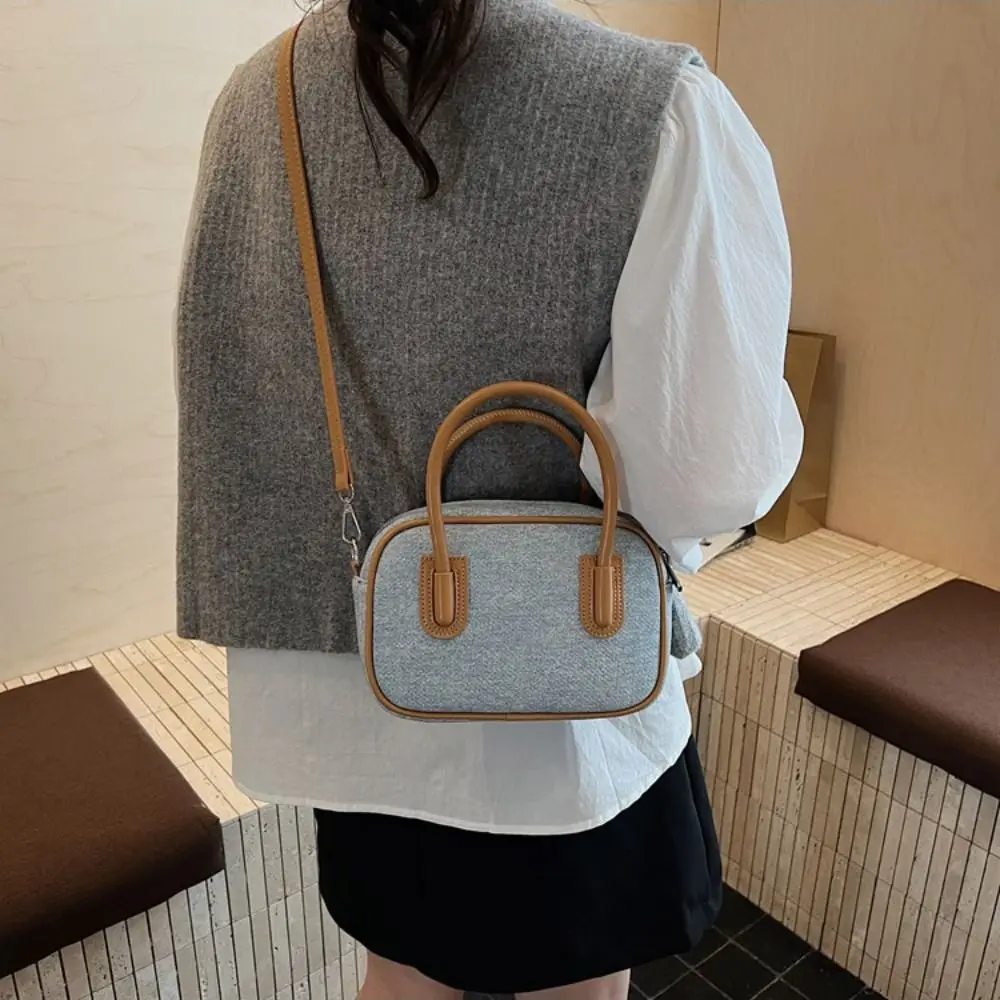 Высококачественная кожаная сумка для боулинга из искусственной кожи, однотонная сумка-тоут в корейском стиле, дизайн меньшинств
Высококачественная кожаная сумка для боулинга из искусственной кожи, однотонная сумка-тоут в корейском стиле, дизайн меньшинств