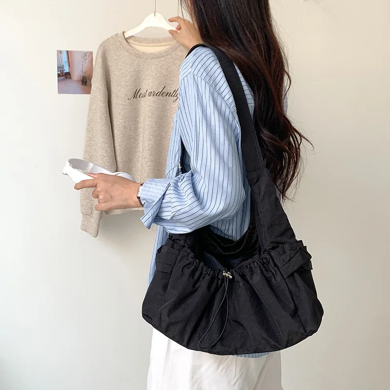 Женская большая сумка с морщинами, большая вместительная легкая сумка через плечо для работы, поездок на работу, сумка-кошелек для женщин
Женская большая сумка с морщинами, большая вместительная легкая сумка через плечо для работы, поездок на работу, сумка-кошелек для женщин