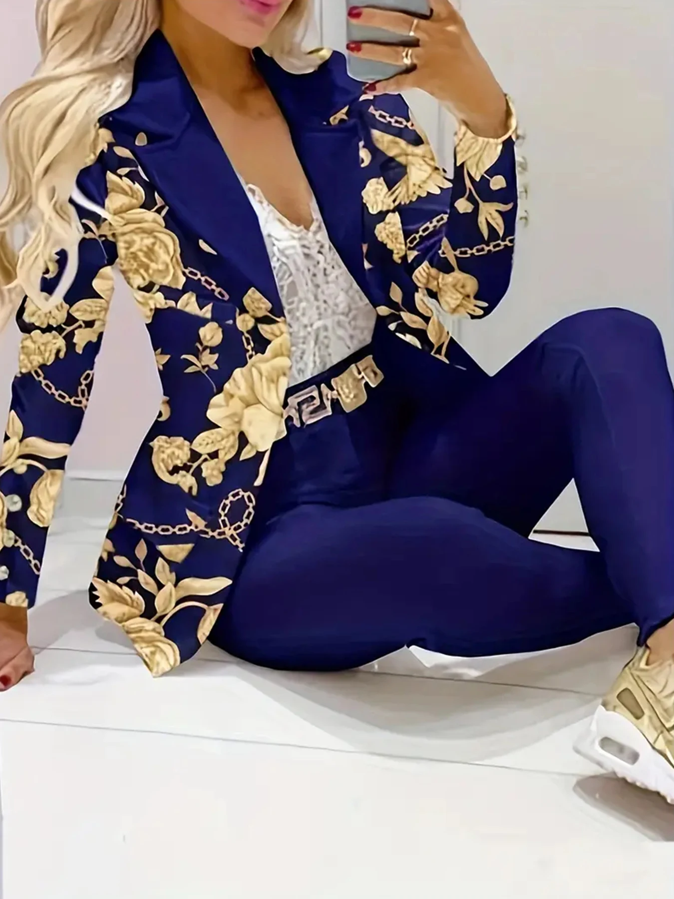 Golden floral print top and women's pants set - made of elastic polyester spandex blend fabric, machine washable,double breasted
Golden floral print top and women's pants set - made of elastic polyester spandex blend fabric, machine washable,double breasted