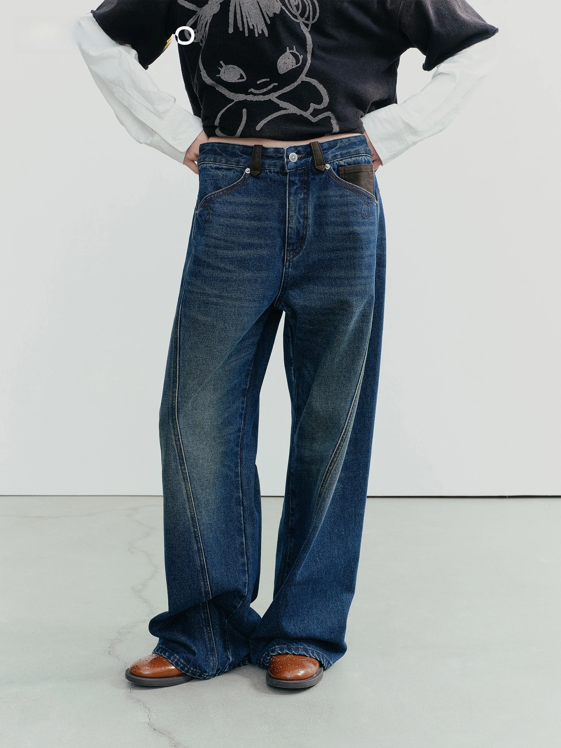 VERMO Flexible Smooth Bow-Shape 3D Tailoring Vintage Patchwork Flocking Denim Jeans Loose Style Natural Waist Cotton Material
VERMO Flexible Smooth Bow-Shape 3D Tailoring Vintage Patchwork Flocking Denim Jeans Loose Style Natural Waist Cotton Material