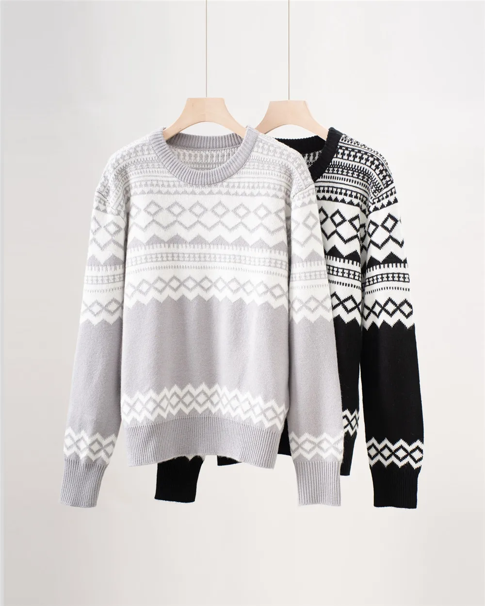 25 Autumn/Winter New Round Neck Wool Knitted Rhombus Grid Heavy duty Hook Flower Long Sleeve Pullover
25 Autumn/Winter New Round Neck Wool Knitted Rhombus Grid Heavy duty Hook Flower Long Sleeve Pullover