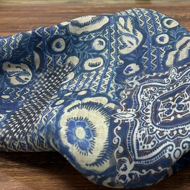 Pure ramie blue printed fabric, used for making high-end summer clothing sewing fabrics
Pure ramie blue printed fabric, used for making high-end summer clothing sewing fabrics