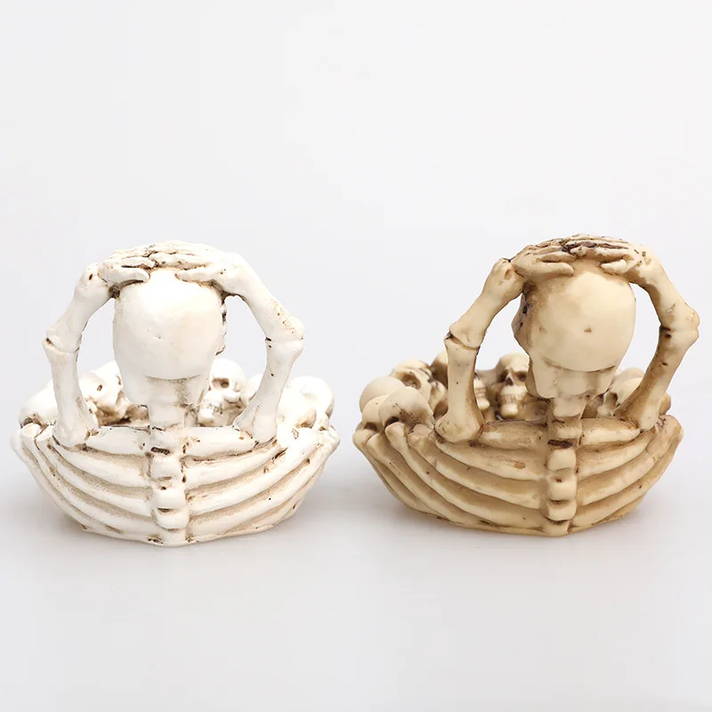 New Halloween Skull Resin Ashtray Home Living Room Coffee Table Desktop Decoration Fashionable Office Ashtray
New Halloween Skull Resin Ashtray Home Living Room Coffee Table Desktop Decoration Fashionable Office Ashtray