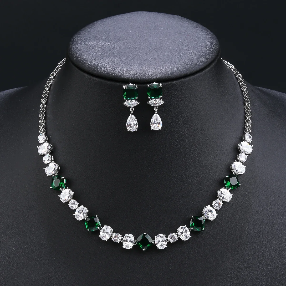 Elegant Multi Color Cubic Zirconia Necklace And Earrings Set Woman Wedding Bridal Costume Jewelry Set CN11324
Elegant Multi Color Cubic Zirconia Necklace And Earrings Set Woman Wedding Bridal Costume Jewelry Set CN11324