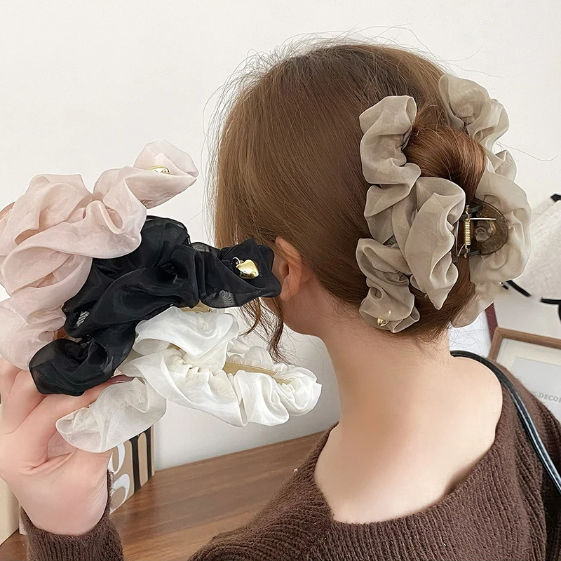 Sweet Versatile Mesh Hair Claw Temperament Elegant Hairpin For Women Girls Princess Headdress Fashion Hair Accessories Gifts
Sweet Versatile Mesh Hair Claw Temperament Elegant Hairpin For Women Girls Princess Headdress Fashion Hair Accessories Gifts