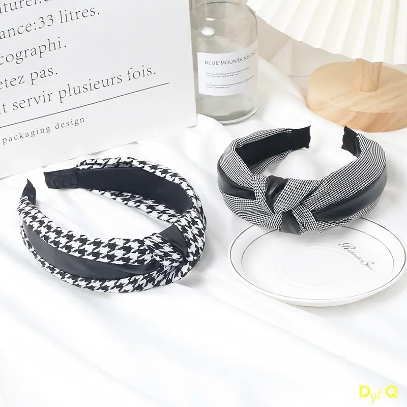 DGTQYQ Новая модная женская повязка на голову из искусственной кожи в стиле пэчворк, классический тюрбан с узором «гусиные лапки», аксессуары для волос для девочек, оптовая продажа
DGTQYQ Новая модная женская повязка на голову из искусственной кожи в стиле пэчворк, классический тюрбан с узором «гусиные лапки», аксессуары для волос для девочек, оптовая продажа