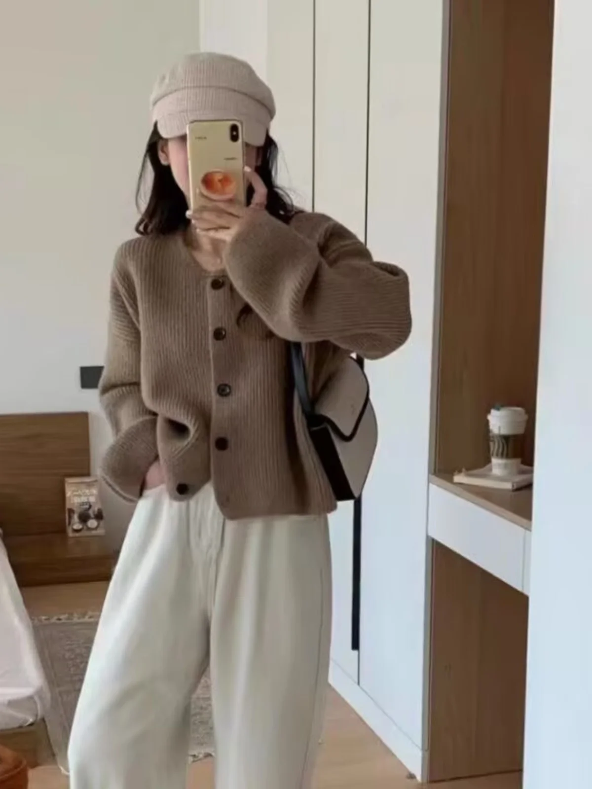 Elegant Knitted Open Cardigan Women's Chunky Knit Lazy Style round Neck Color Block Button Soft Cozy Sweater Versatile Outerwear
Elegant Knitted Open Cardigan Women's Chunky Knit Lazy Style round Neck Color Block Button Soft Cozy Sweater Versatile Outerwear