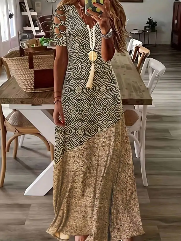 Plus size European and American cross-border summer new hot sale v-neck cut-out bohemian fashion printed dress long skirt
Plus size European and American cross-border summer new hot sale v-neck cut-out bohemian fashion printed dress long skirt