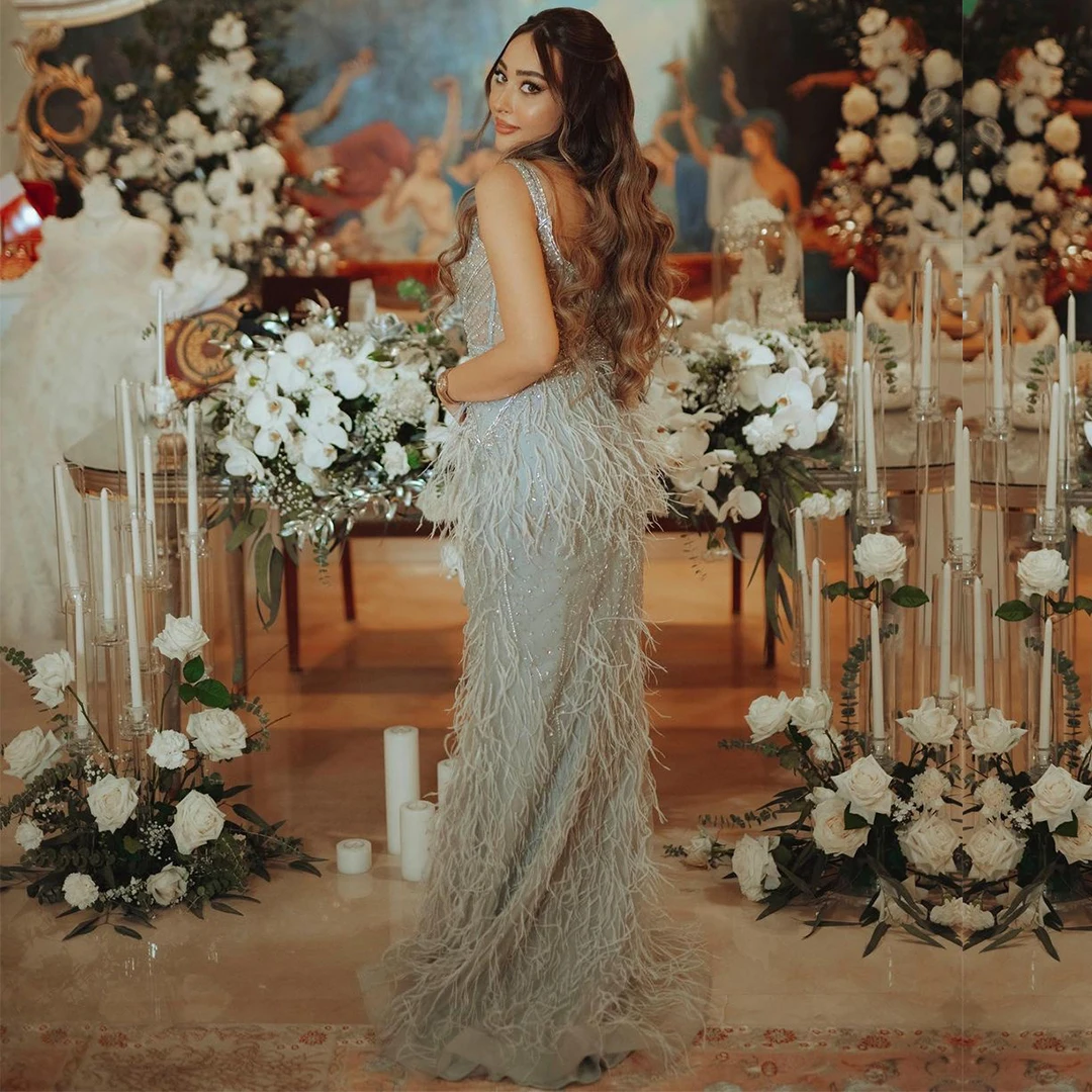 FATAPAESE Sparking Gem Stones Beading Bodice Dubai Wedding Dress Mermaid Stunning Feather Accented Shoulder Grey Bridal Gown
FATAPAESE Sparking Gem Stones Beading Bodice Dubai Wedding Dress Mermaid Stunning Feather Accented Shoulder Grey Bridal Gown