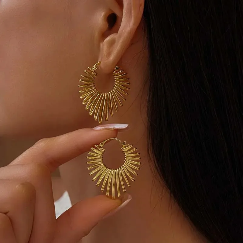 Multi Layer Vintage Hollow Heart-Shaped Punk Gold Color Drop Earrings for Women Metal Ear Buckle Christmas Jewelry Accessories
Multi Layer Vintage Hollow Heart-Shaped Punk Gold Color Drop Earrings for Women Metal Ear Buckle Christmas Jewelry Accessories