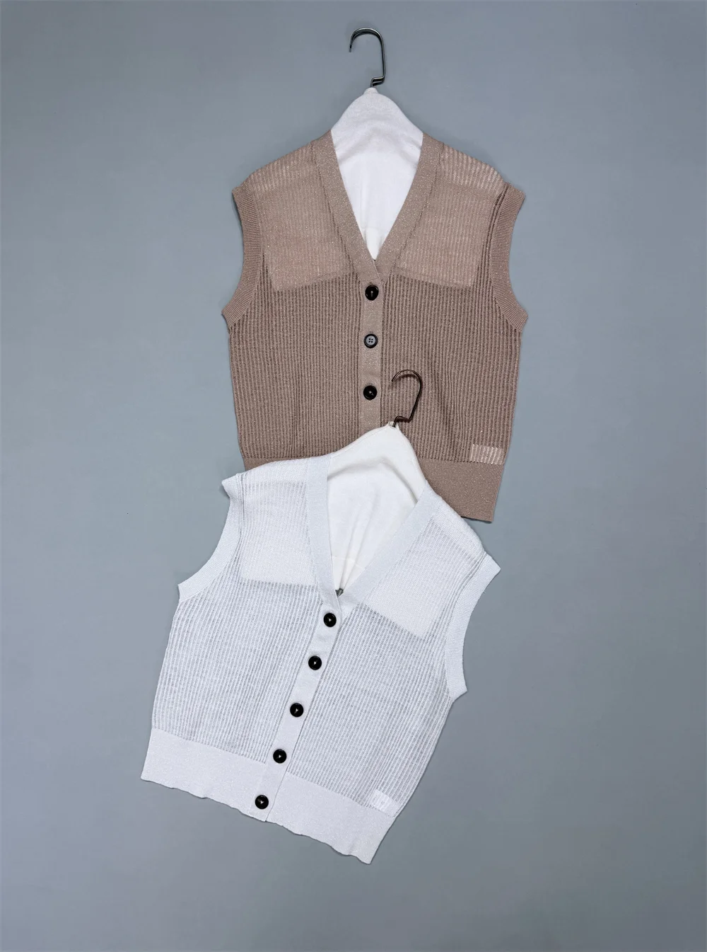 Women's 100 Linen 2 Piece Suit Knit V-Neck Sleeveless Vest Top With Wide-Leg Trousers Casual Set
Women's 100 Linen 2 Piece Suit Knit V-Neck Sleeveless Vest Top With Wide-Leg Trousers Casual Set