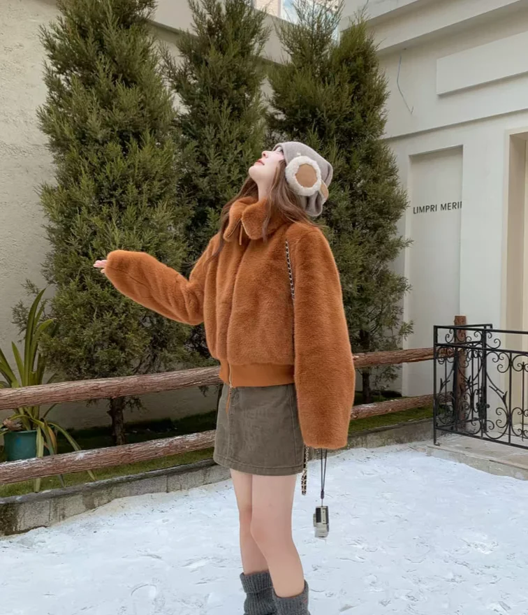 Длинное пальто из искусственного меха с капюшоном, женские утренние украшения, клубные лацканы для пожилых людей, леопардовые популярные вельветовые прикрытые карманы со скрытыми карманами
Длинное пальто из искусственного меха с капюшоном, женские утренние украшения, клубные лацканы для пожилых людей, леопардовые популярные вельветовые прикрытые карманы со скрытыми карманами