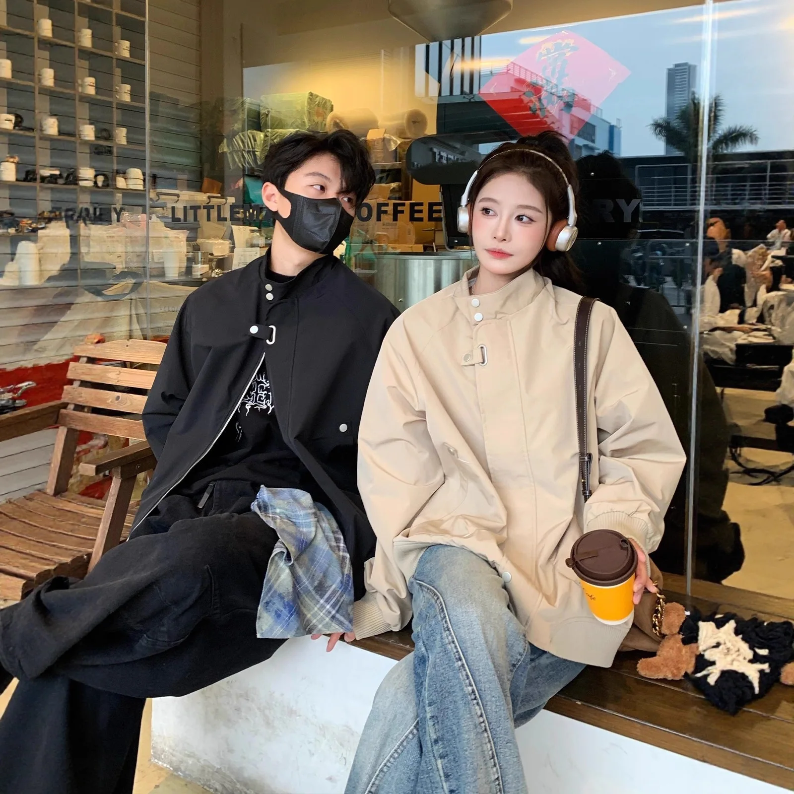 Американская ретро-куртка в рабочем стиле, свободного кроя, с воротником, повседневная, универсальная, простой дизайн, для пар, осень 2025, новый тренд
Американская ретро-куртка в рабочем стиле, свободного кроя, с воротником, повседневная, универсальная, простой дизайн, для пар, осень 2025, новый тренд