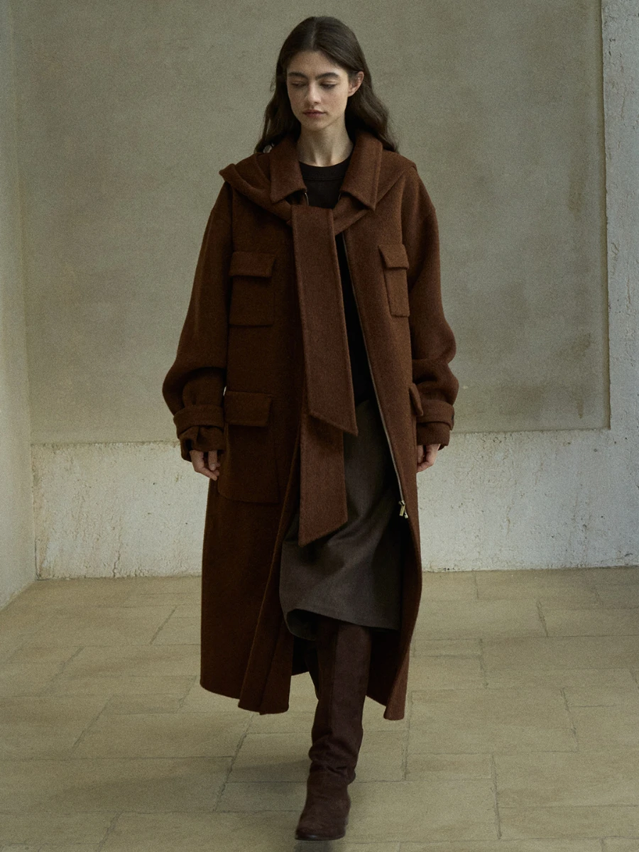 Уютное шерстяное пальто с шелковым воротником, осенне-зимнее, новое, элегантное, с длинными рукавами, женская верхняя одежда, классический дизайн
Уютное шерстяное пальто с шелковым воротником, осенне-зимнее, новое, элегантное, с длинными рукавами, женская верхняя одежда, классический дизайн