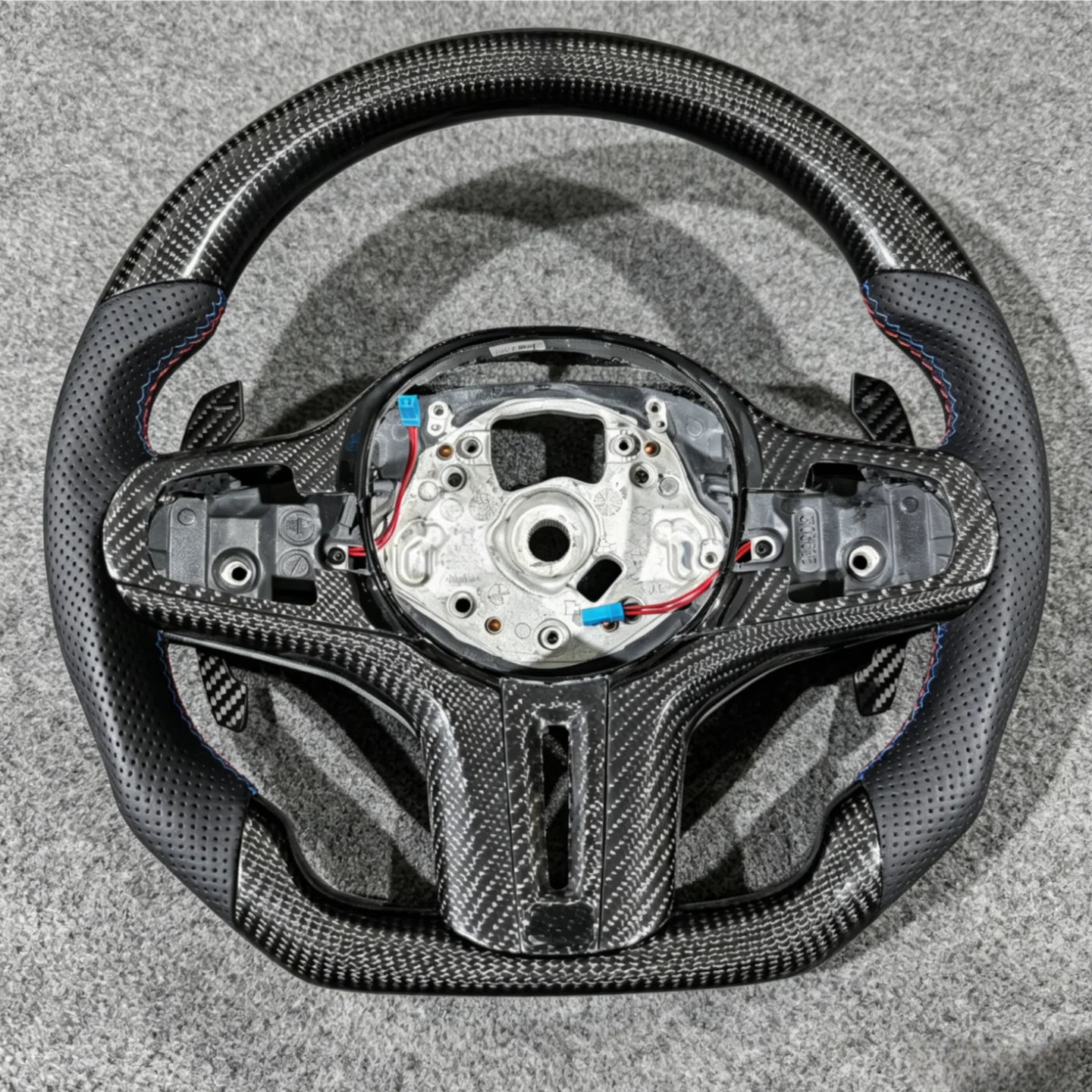 Carbon Fiber Steering Wheel G20 G37 G28 G29 G30 G32 G38 G02 G05 G06 G09 G11G12 G15 G80 G82 F40 F90 G11 Car Accessories For BMW
Carbon Fiber Steering Wheel G20 G37 G28 G29 G30 G32 G38 G02 G05 G06 G09 G11G12 G15 G80 G82 F40 F90 G11 Car Accessories For BMW