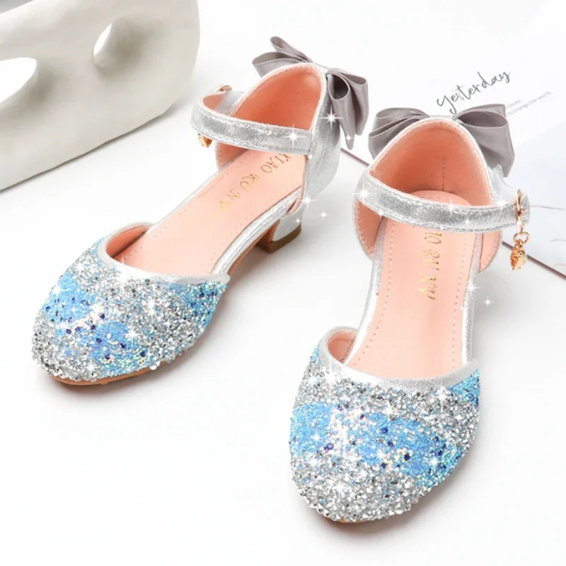 Fashionable Children Princess Shoes Elegant Girl Leather Shoes Glitter Sequins Kids Party Wedding High Heels Sandals for Wedding
Fashionable Children Princess Shoes Elegant Girl Leather Shoes Glitter Sequins Kids Party Wedding High Heels Sandals for Wedding
