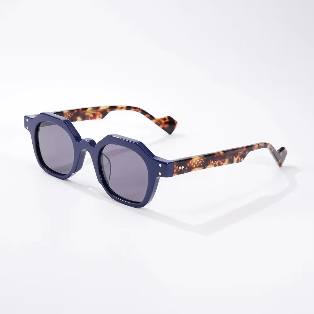 Fashion multilateral travel men and women sunglasses vacation travel sunglasses men high-end outdoor small frame uv400
Fashion multilateral travel men and women sunglasses vacation travel sunglasses men high-end outdoor small frame uv400