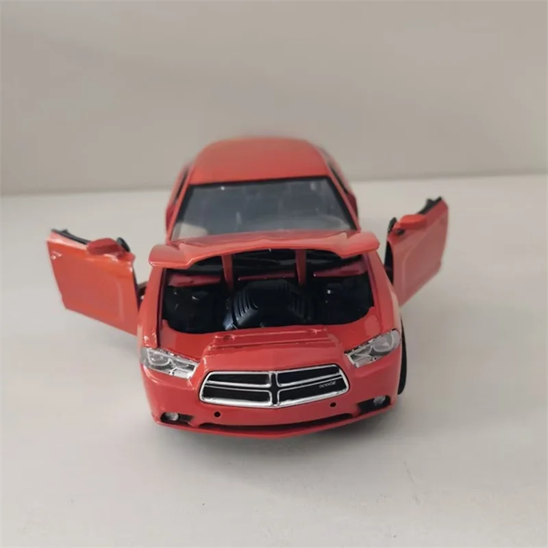 1:24 2011 Dodge Challenger R/T Alloy Sports Car Model Diecast Metal Racing Vehicle Car Model Simulation Collection Kids Toy Gift
1:24 2011 Dodge Challenger R/T Alloy Sports Car Model Diecast Metal Racing Vehicle Car Model Simulation Collection Kids Toy Gift