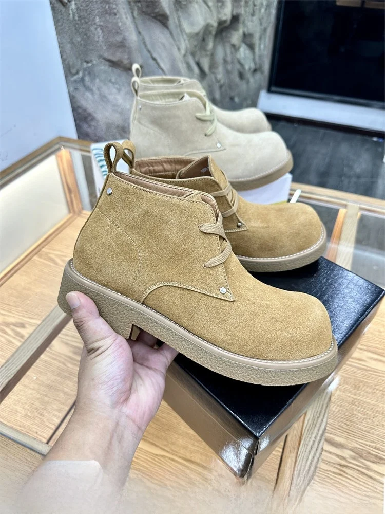 British Style Faux Suede Oxford Sole Mid-Calf Winter Boots Outdoor Fashionable Breathable Warm Shoes for Men
British Style Faux Suede Oxford Sole Mid-Calf Winter Boots Outdoor Fashionable Breathable Warm Shoes for Men
