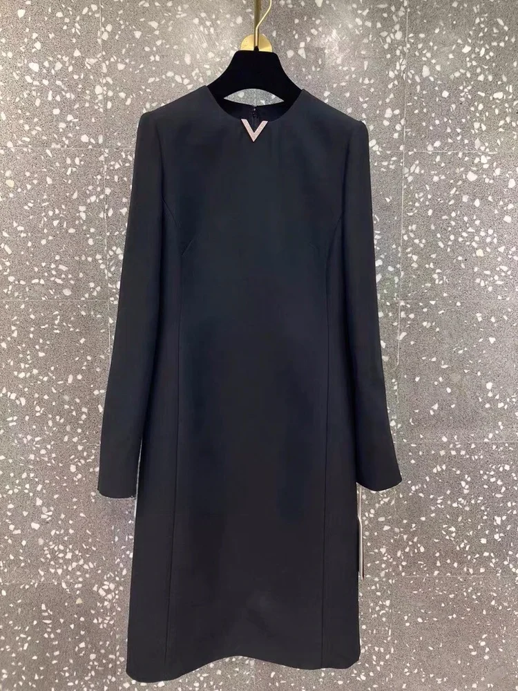 Spring 2024 Women's Long Sleeve Dress V-Neck Decoration New Arrival Elegant Fashionable Ladies Gown Summer Collection
Spring 2024 Women's Long Sleeve Dress V-Neck Decoration New Arrival Elegant Fashionable Ladies Gown Summer Collection
