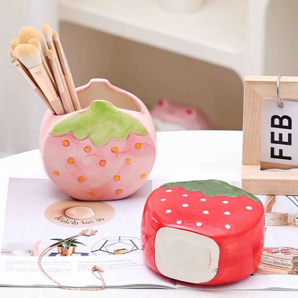 Children Ceramic Strawberry Pen Holder Cute Desks Pen Container Strawberry Shape 12.5*7.5*12.1cm Ornament
Children Ceramic Strawberry Pen Holder Cute Desks Pen Container Strawberry Shape 12.5*7.5*12.1cm Ornament