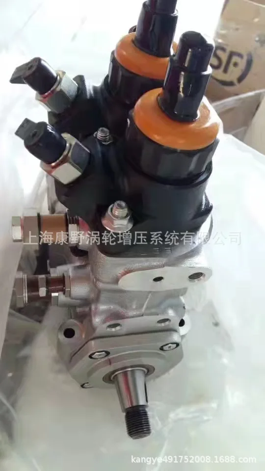 Топливный насос Common Rail для Sinotruk DENSO CW 094000 -0660 0662 R 61540080101
Топливный насос Common Rail для Sinotruk DENSO CW 094000 -0660 0662 R 61540080101