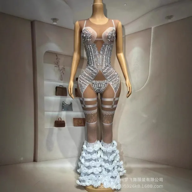 Sexy Stage Performance Costume Silver Rhinestone Crystal Sleeveless Transparent Mini Dress Dance Celebration Party Costume
Sexy Stage Performance Costume Silver Rhinestone Crystal Sleeveless Transparent Mini Dress Dance Celebration Party Costume